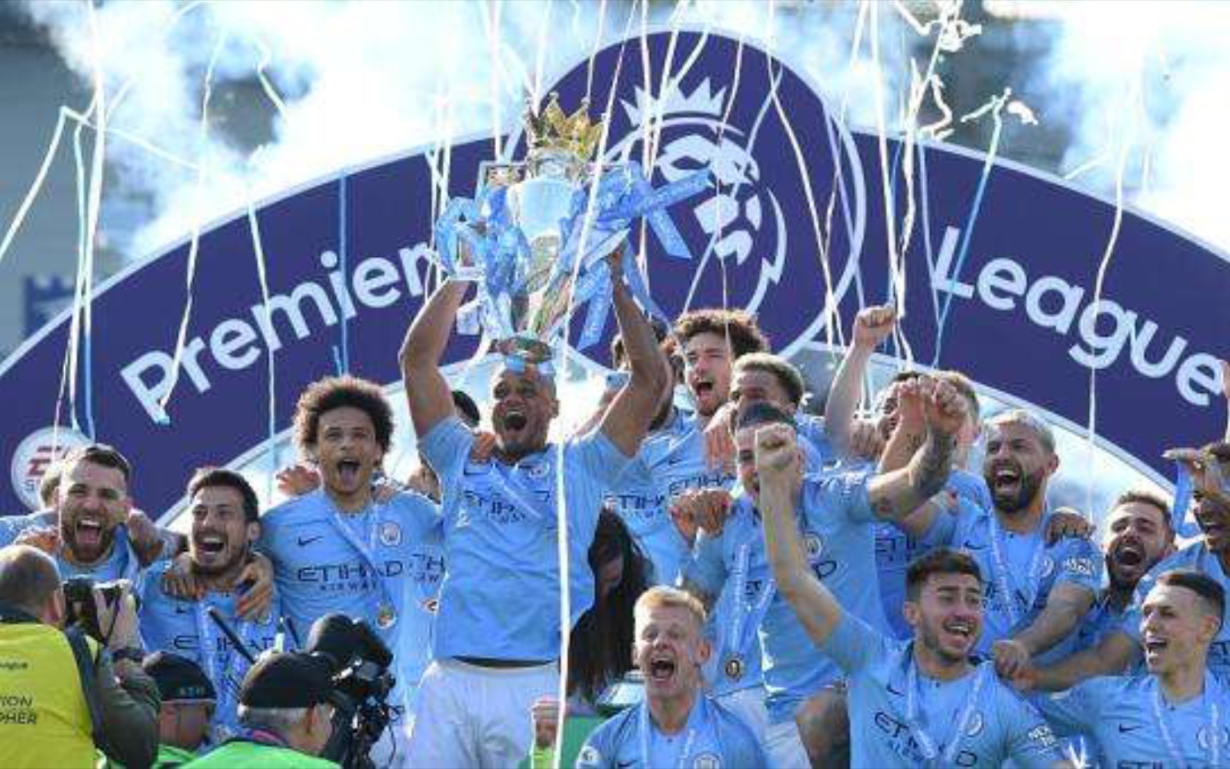 年首次代表 年首次代表